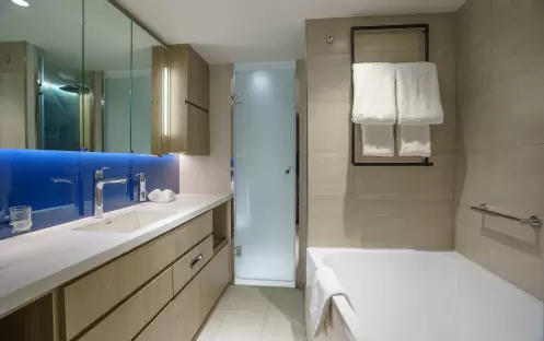 QE Ultramarine Penthouse Suite 6 QE Ultramarine Penthouse Suite 6